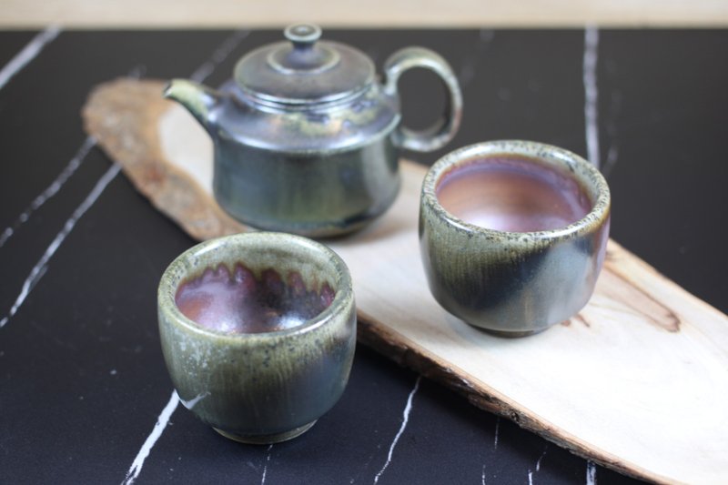 【聖誕禮盒】柴燒天目釉 手拉坏 一壺兩杯組 鶯歌名家葉敏祥作 - 茶壺/茶杯/茶具 - 陶 