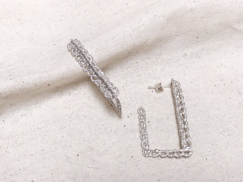 picture frame pierced earrings/ピクチャーフレーム ピアス - 耳環/耳夾 - 其他金屬 銀色
