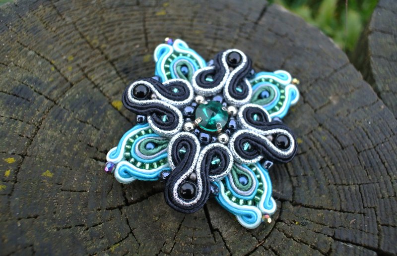 藍色胸針 串珠胸針 flower brooch Soutache Embroidered Pin star cross - 胸針 - 其他材質 藍色