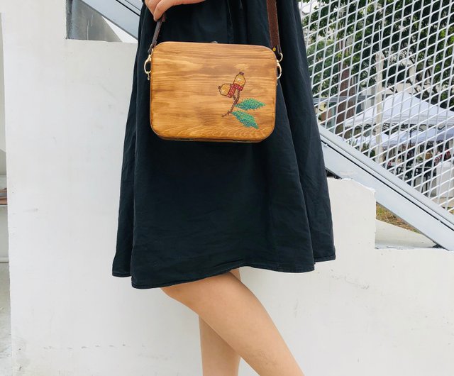 元泉手作り秋の純手刺繡どんぐりバッグ - ショップ yuansen