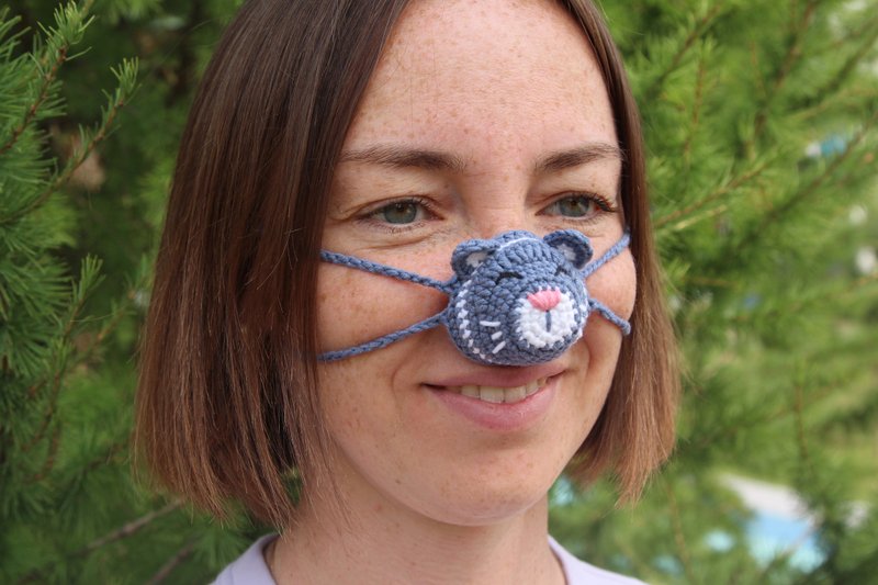 Nose warmer lucky cat. employee christmas gifts. College student gag gift. - 其他 - 棉．麻 白色