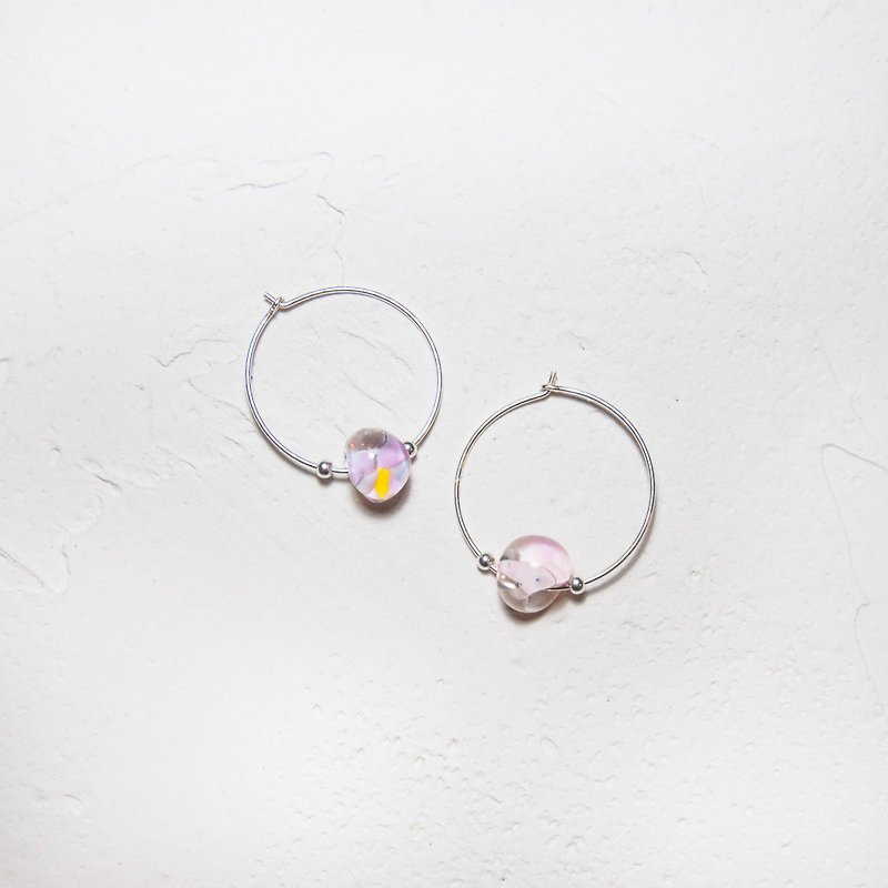 三色堇玻璃珠耳環 - 耳環/耳夾 - 玻璃 紫色