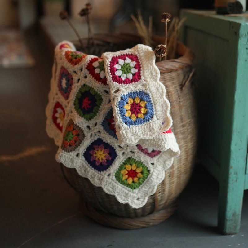Independent original crochet series crochet stitching forest retro pastoral lace blanket - ผ้าห่ม - ขนแกะ 