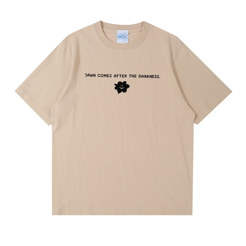 American cotton hand-printed inspirational words After darkness is dawn T-shirt T-shirt Tee - เสื้อฮู้ด - ผ้าฝ้าย/ผ้าลินิน สีกากี