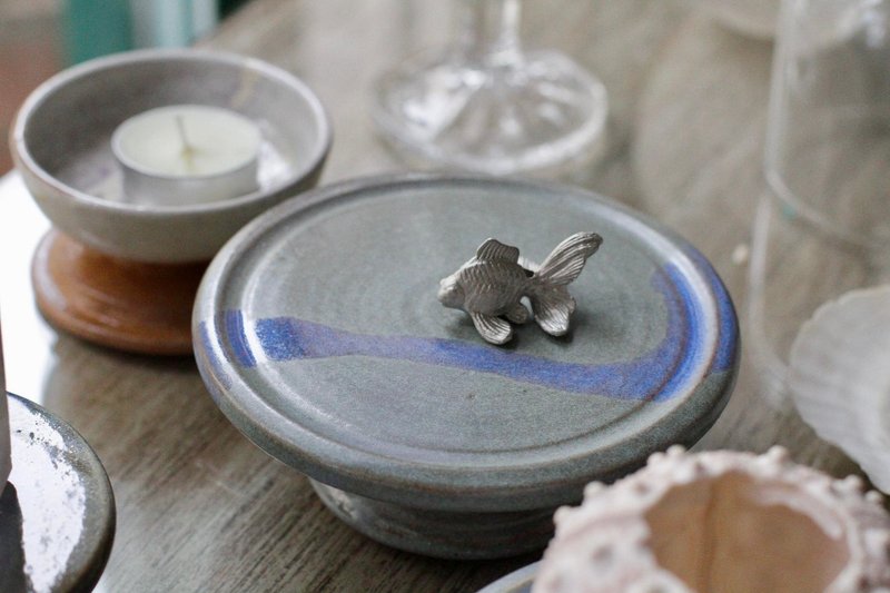 Blue line ceramic high foot table/stemware/candle holder/jewelry table/dessert table - เทียน/เชิงเทียน - ดินเผา สีน้ำเงิน