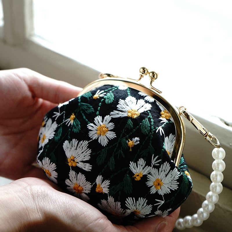 Coin purse | Classic embroidered pearl fat bag | Crossbody bag | Two types in total - Messenger Bags & Sling Bags - Cotton & Hemp 