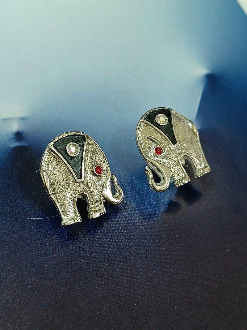 vintage jewelry antique clip earrings Ji Xiang Ruyi - ต่างหู - โลหะ 