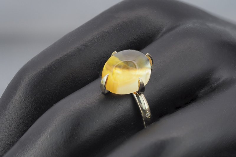 14k gold ring with citrine cabochon and diamonds. - 戒指 - 貴金屬 金色