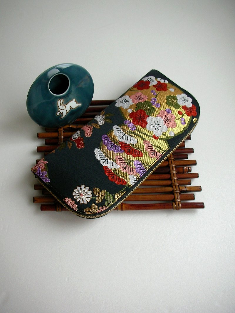 Jingxijianjinjin Jinzhi "Moonflowers plum autumn grass" - long clip / wallet / purse / gift - Wallets - Silk Black