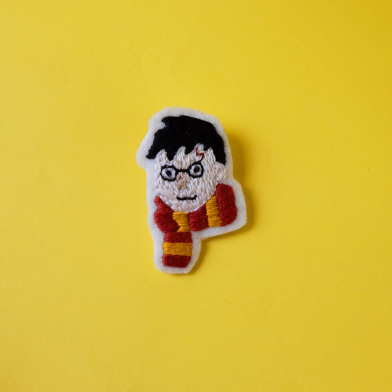 Harry Potter brooch - 胸針 - 繡線 多色