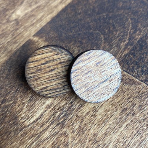 Ogildesign Round Wooden Earrings, Light Wooden Earrings, size 2 cm.