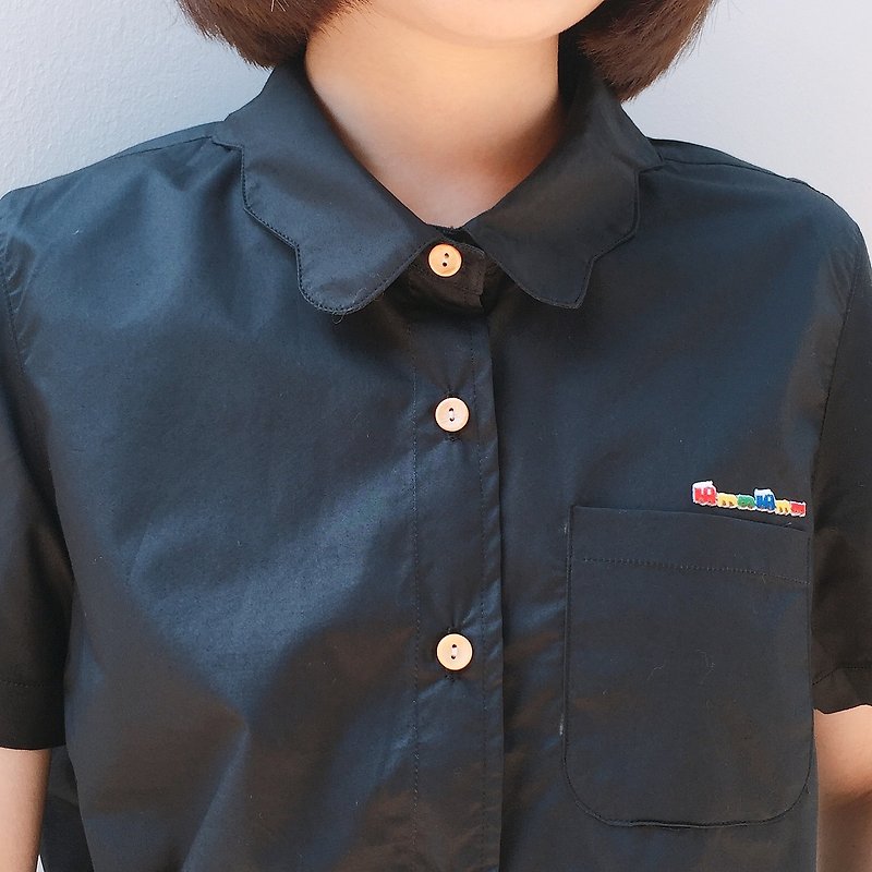 Flower Collar Shirt : Black Color - 女裝 上衣 - 其他材質 黑色