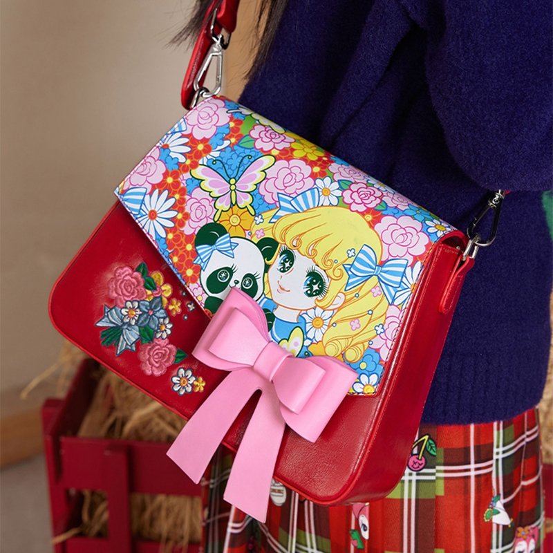 Showa beautiful girl embroidered flower red envelope bag shoulder bag - กระเป๋าแมสเซนเจอร์ - วัสดุอื่นๆ สีแดง