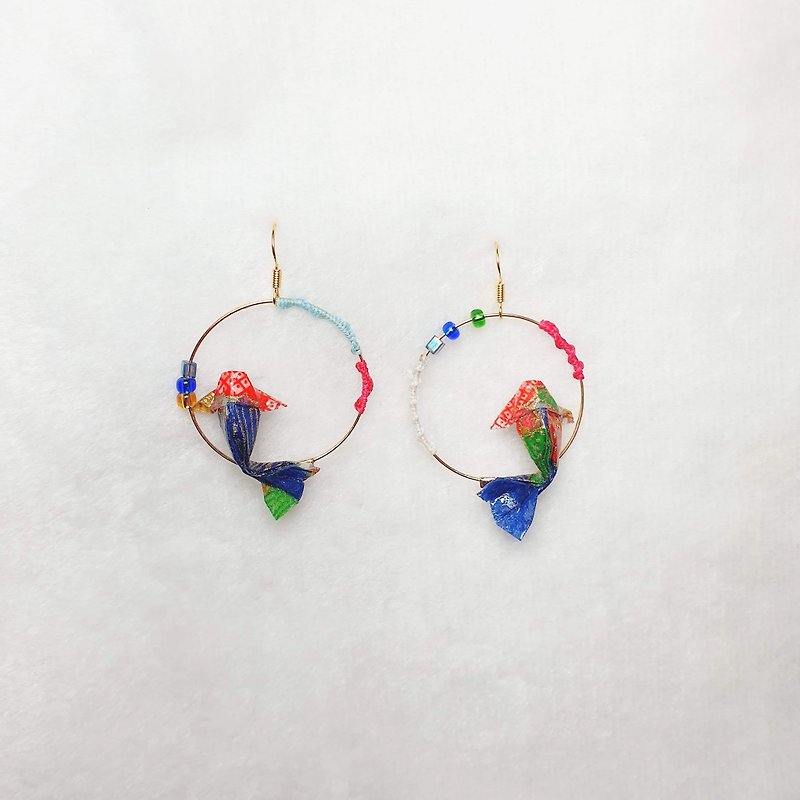 Decorated with carp love dark blue and red Japanese Yuzen paper carp origami woven ear hooks can be changed to Clip-On - Earrings & Clip-ons - Paper Blue