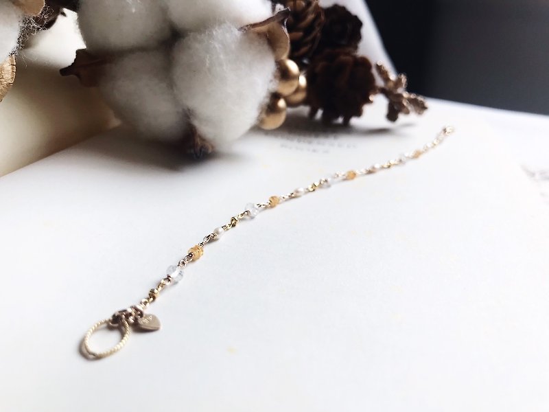 :: :: Golden orange Stone moonstone pearl bracelet full version of Mini Golden Globe 14kgf - สร้อยข้อมือ - โลหะ 