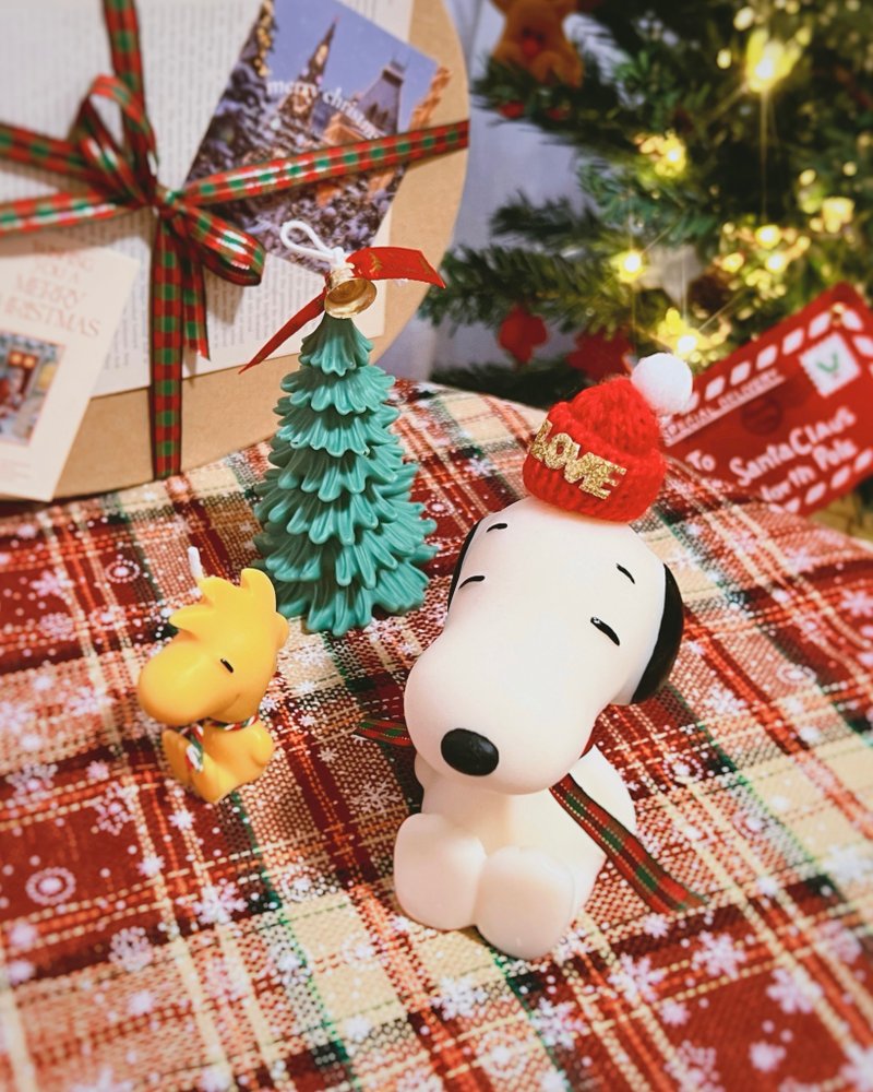 Snoopy and the Muddle-headed Scented Candle Gift Box Snoopy Diffusing Decoration Snoopy Candle - เทียน/เชิงเทียน - ขี้ผึ้ง 