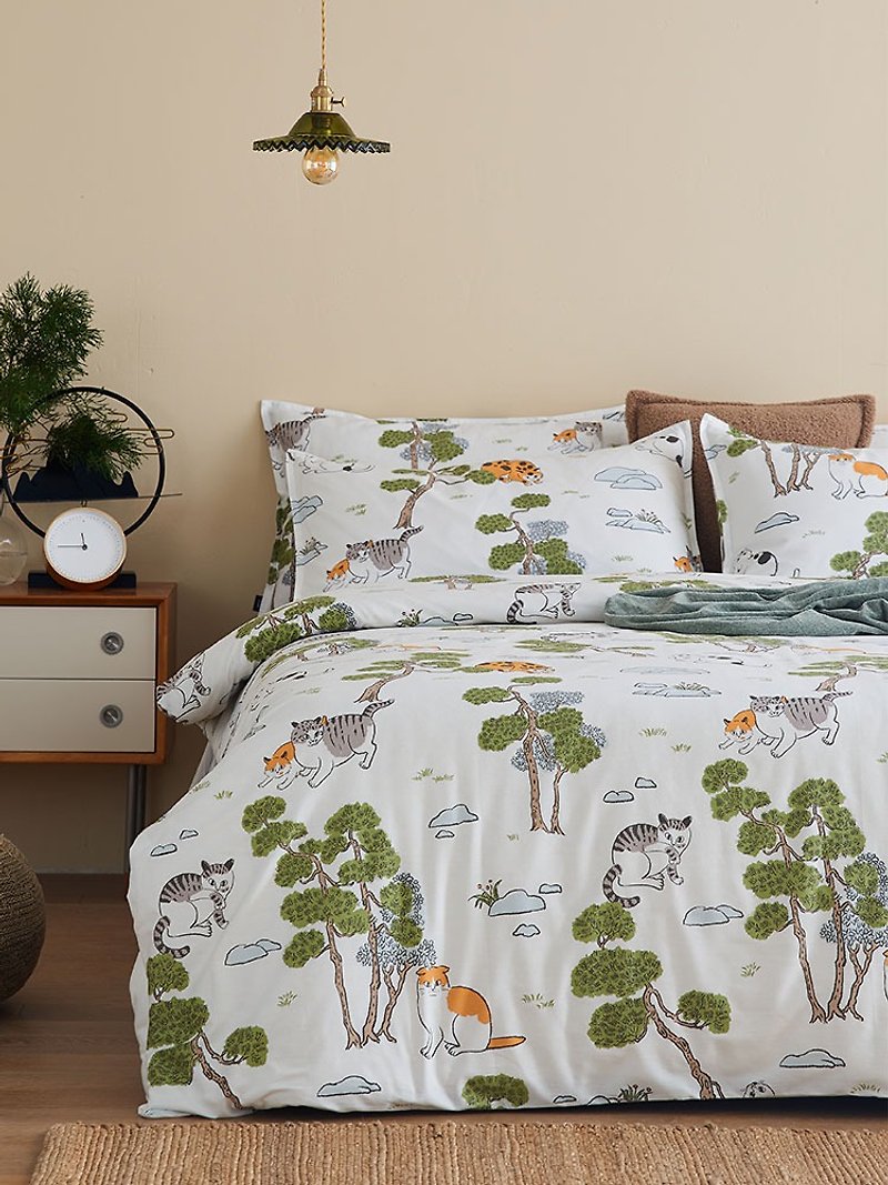 Pine Forest Meow Pillowcase + Quilt Cover Two-Piece Set Single Double Original Hand-painted Cat 40 Cotton Bed Bags Purchased Separately - Bedding - Cotton & Hemp White