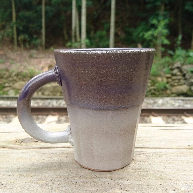 Pottery Handmade Carved Edged Coffee Cup Mug Tea Cup - แก้วมัค/แก้วกาแฟ - ดินเผา สีม่วง
