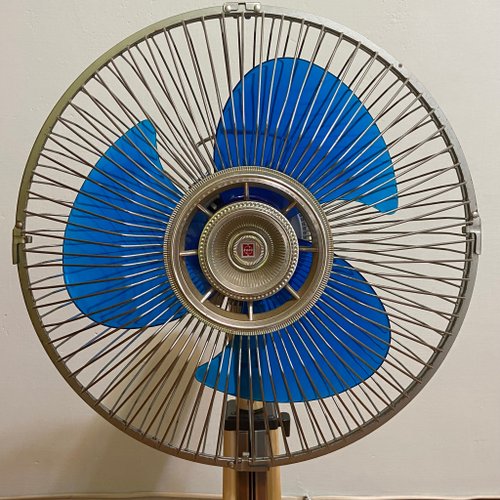 NATIONAL 扇風機 木目調 青色羽根 NATIONAL 扇風機 木目調 青色羽根 - メルカリ