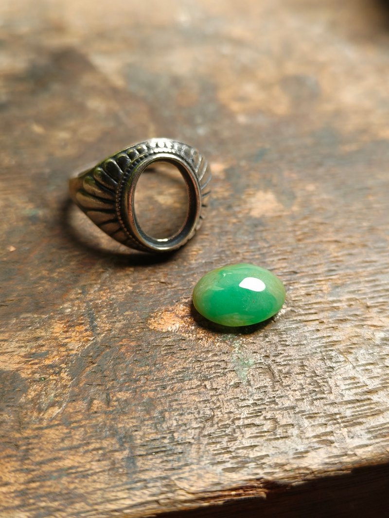天然緬甸翡翠蛋面戒 l 黃加綠色澤 l 手工打造原民風 925純銀戒指 - 戒指 - 玉石 綠色