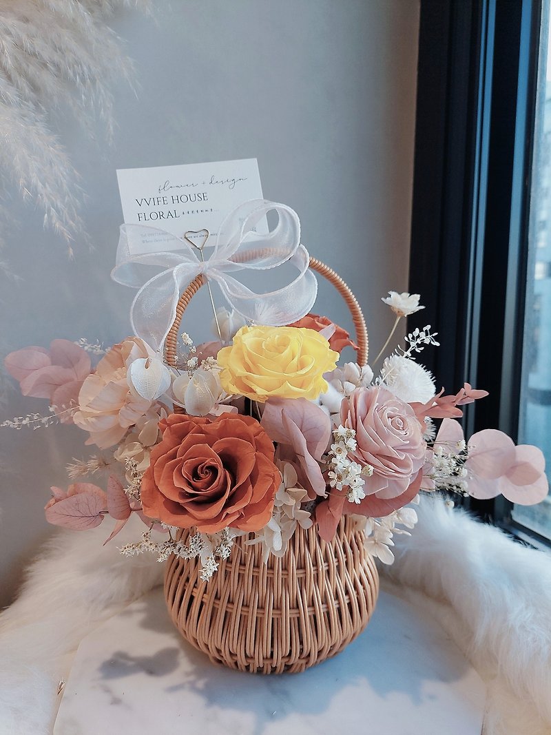 Autumn romantic eternal flower basket/gift/opening/promotion - ช่อดอกไม้แห้ง - พืช/ดอกไม้ สีส้ม