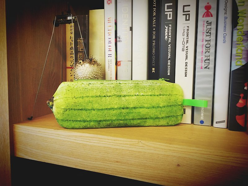 【Taiwan Vegetable Market】Loofah storage bag - Toiletry Bags & Pouches - Other Materials Green