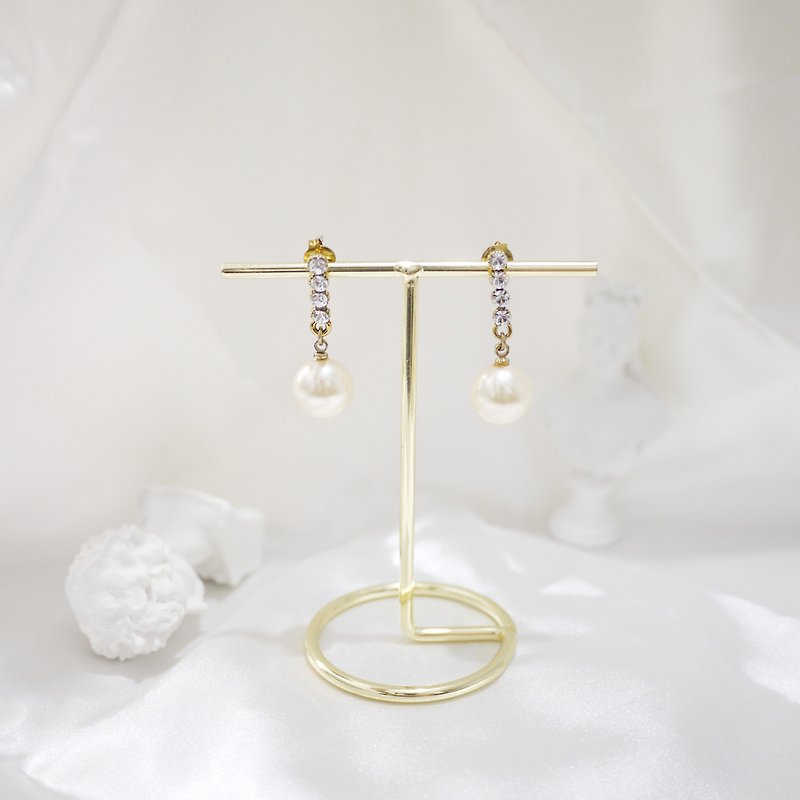 Elegant angel white pearl earrings - ต่างหู - เครื่องเพชรพลอย ขาว