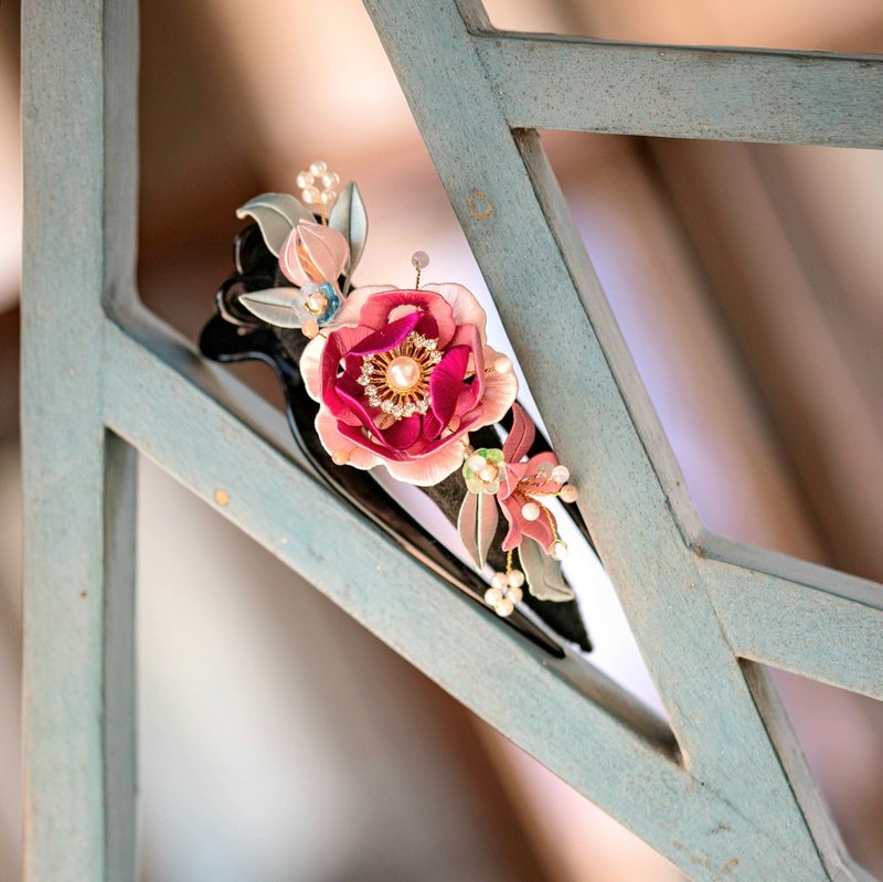 Twisted peonies-hairpins (horizontal shark clips) Chunzaihua - เครื่องประดับผม - งานปัก 