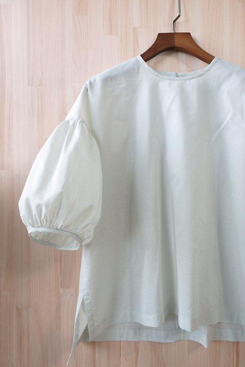 hikidashi 抽屜工作室 圓領抽摺泡袖上衣/ 淺綠棉