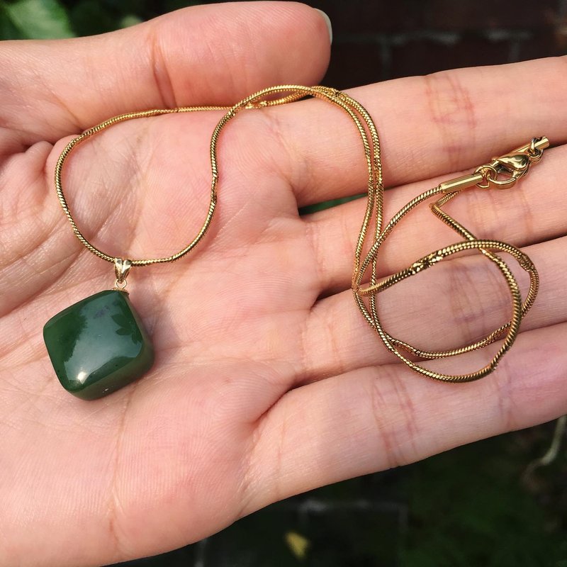 【Lost and find】Natural Hetian Jade Jasper Small Sugar Necklace - สร้อยคอ - เครื่องเพชรพลอย สีเขียว