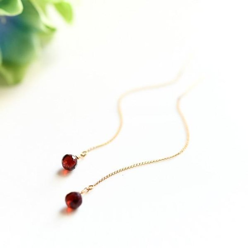 Symbol of fruit Love love fulfillment Onion garnet Crimson American earrings January birthstone - ต่างหู - เครื่องเพชรพลอย 