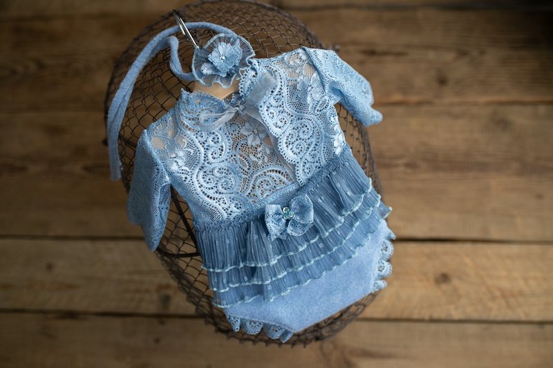 Blue romper with lace for newborn girls:the perfect outfit for a little girl - เครื่องประดับ - โลหะ สีน้ำเงิน