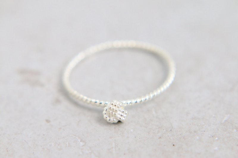 <☞ HAND IN HAND ☜> Sterling silver-insoluble knot ring (0937) - แหวนทั่วไป - โลหะ สีเงิน