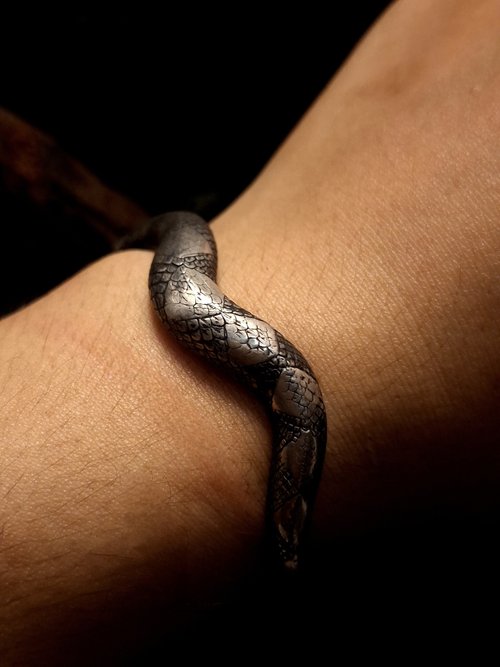 宮古神社黄蛇　富を築き理想の人生へオルゴブレスレット 宮古神社黄蛇 富を築き理想の人生へオルゴブレスレット