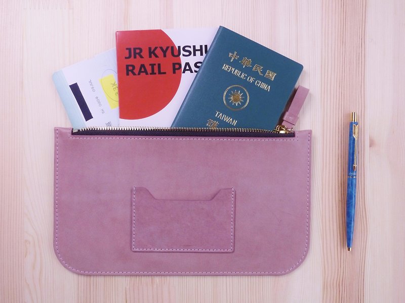 シンプルなレザーパスポートバッグ。小さな収納袋。複数の色で利用可能 - パスポートケース - 革 多色