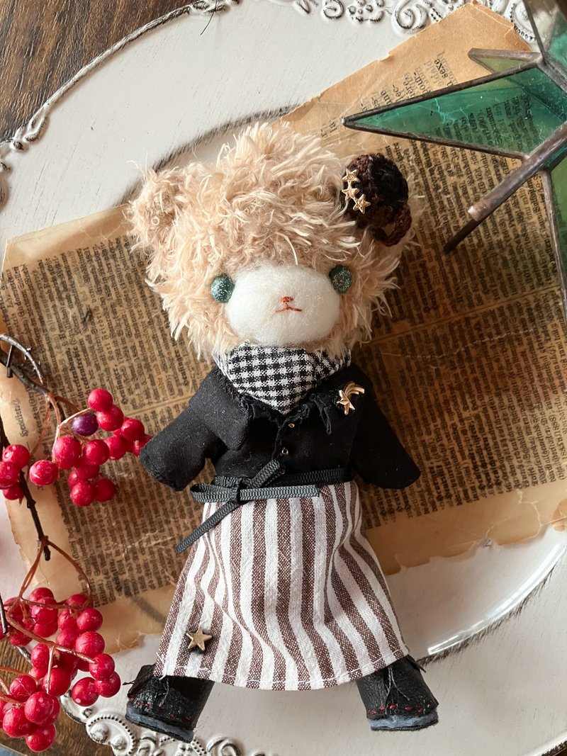 Amigurumi Doll: Matthew, Owner of Café Polaris - ตุ๊กตา - ขนแกะ สีดำ