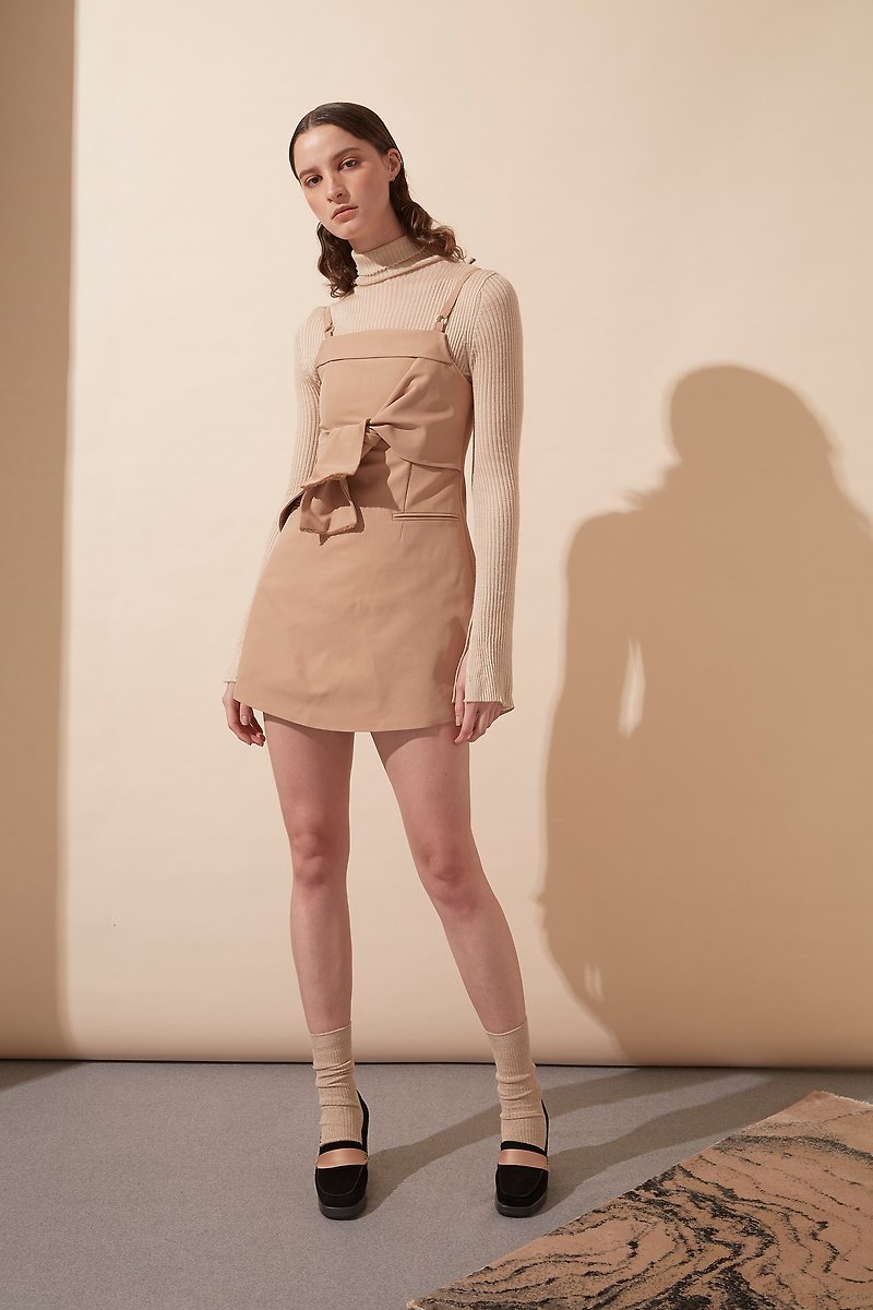 Camel Knotted Sling Skirt-Hong Kong Original Brand Lapeewee - กระโปรง - ผ้าฝ้าย/ผ้าลินิน สีกากี