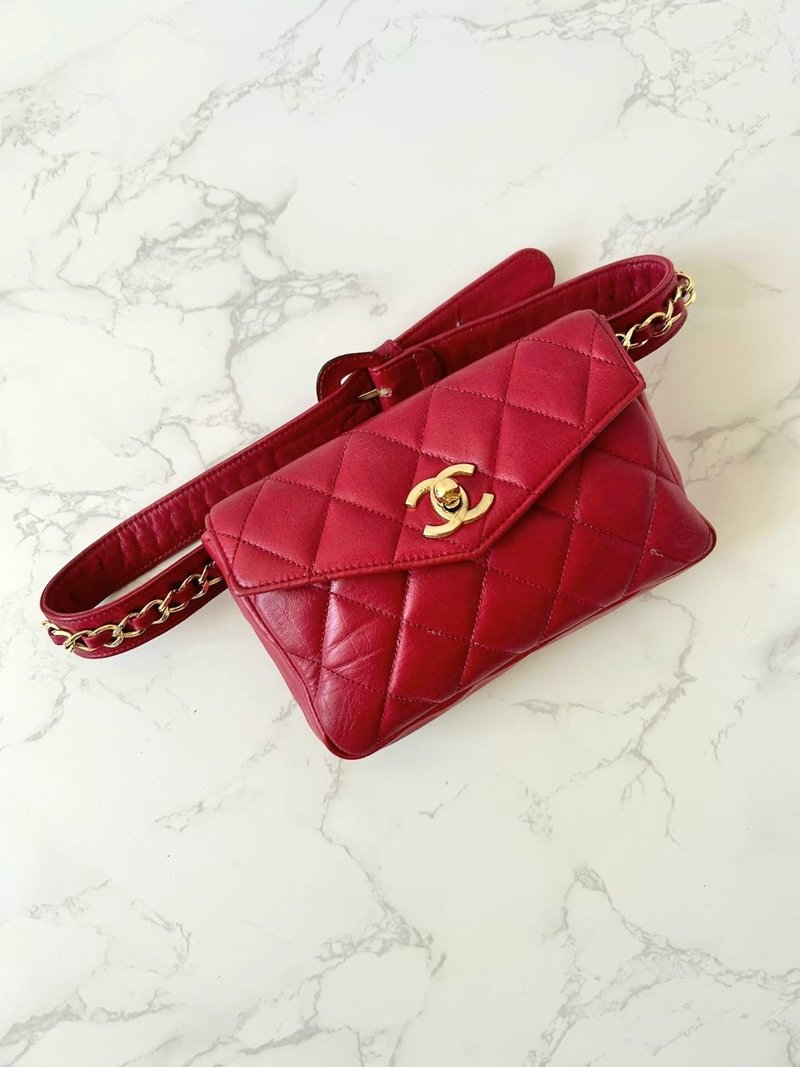 LA LUNE - Rare second-hand Chanel red belt shoulder armpit small bag side back handbag - Messenger Bags & Sling Bags - Genuine Leather Red