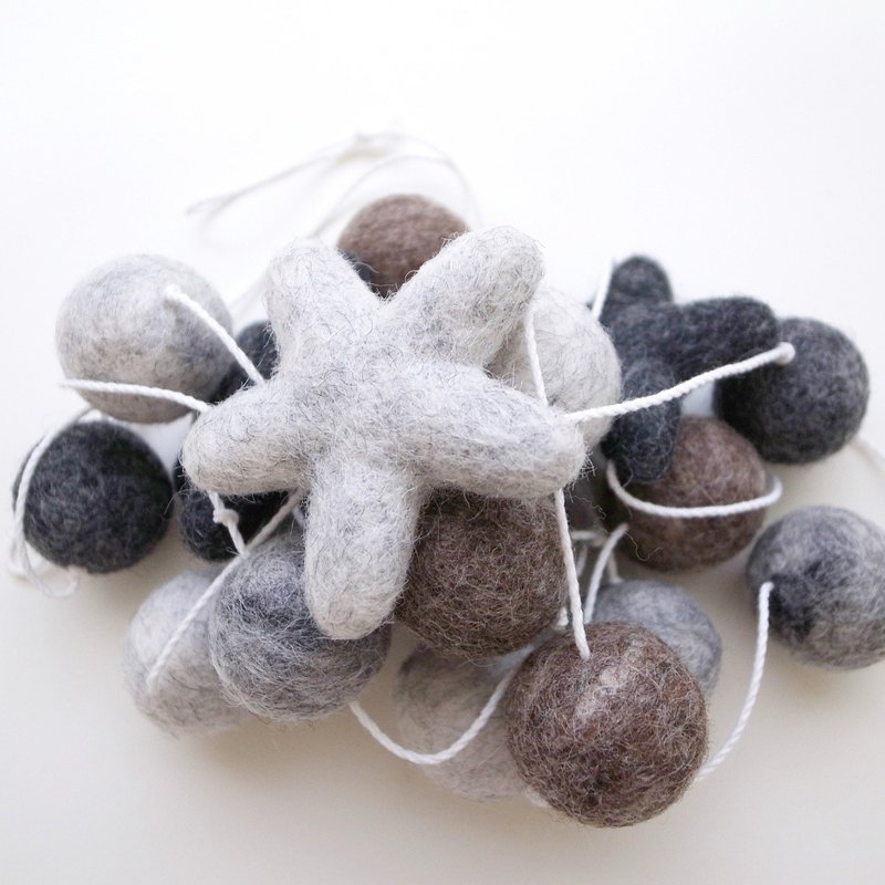 I wool ball star pendant I J. ink I home furnishings, camping I wool felt ball - Wall Décor - Wool Black