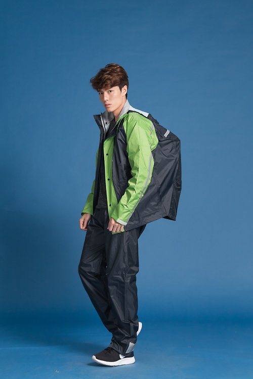 Outperform 奧德蒙雨衣專賣店 頂峰背包款兩件式雨衣-草綠/深藍