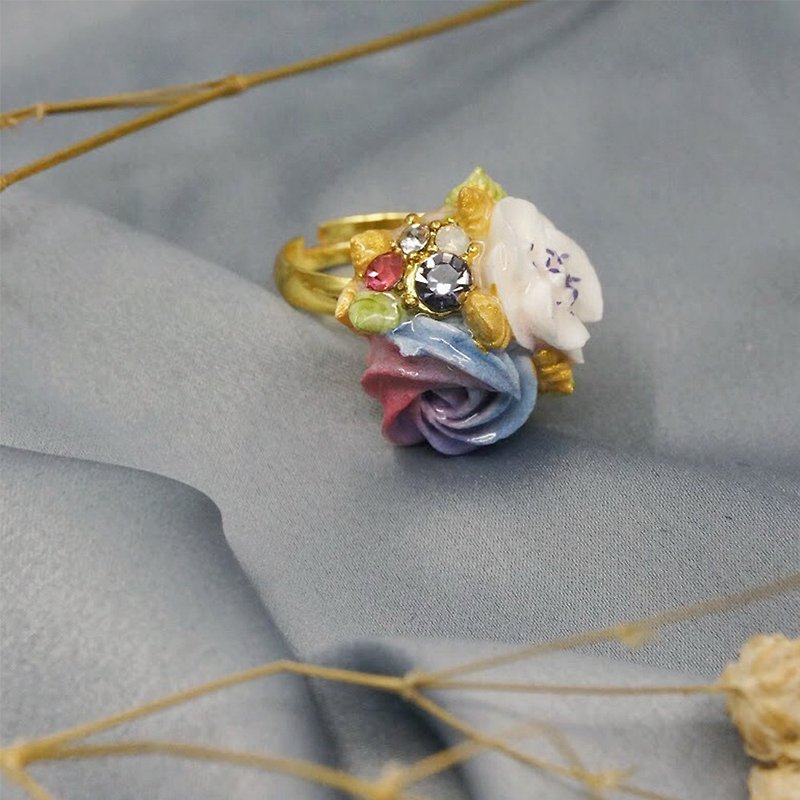 Elegant Rhinestone bouquet ring =Flower Piping= Customizable - แหวนทั่วไป - ดินเหนียว สีม่วง