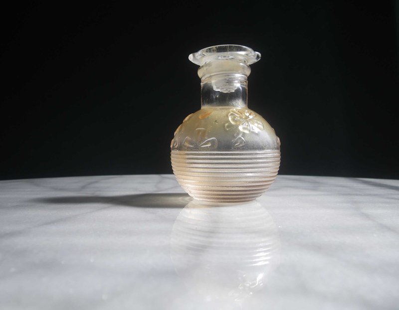 【OLD-TIME】Early Second-hand Japanese Glass Soy Sauce Bottle #1 - ของวางตกแต่ง - วัสดุอื่นๆ 
