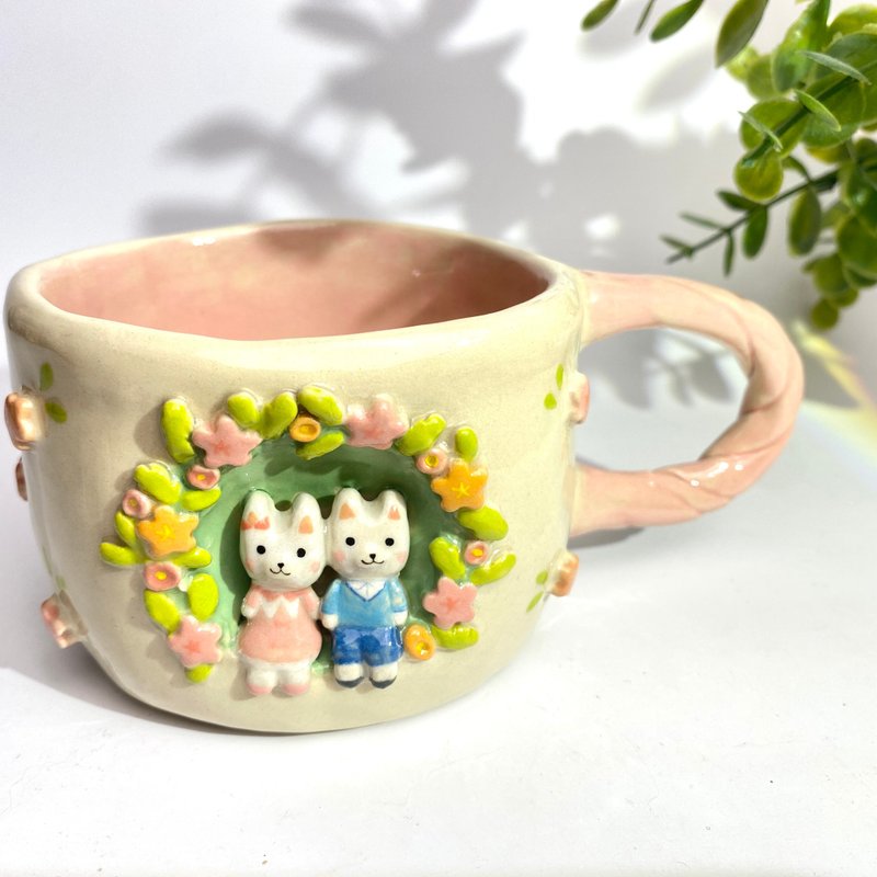 Handmade ceramic mug with cute flower lover and cat pattern. - 咖啡杯/馬克杯 - 陶 白色