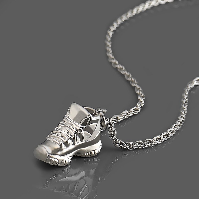 Sneakers necklace - Necklaces - Other Metals Silver