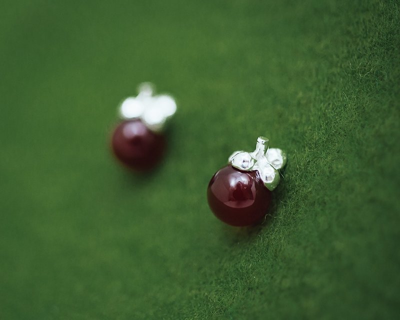 Mangosteen silver earrings - Asian and Japanese fruit stud earrings - ต่างหู - โลหะ สีเงิน