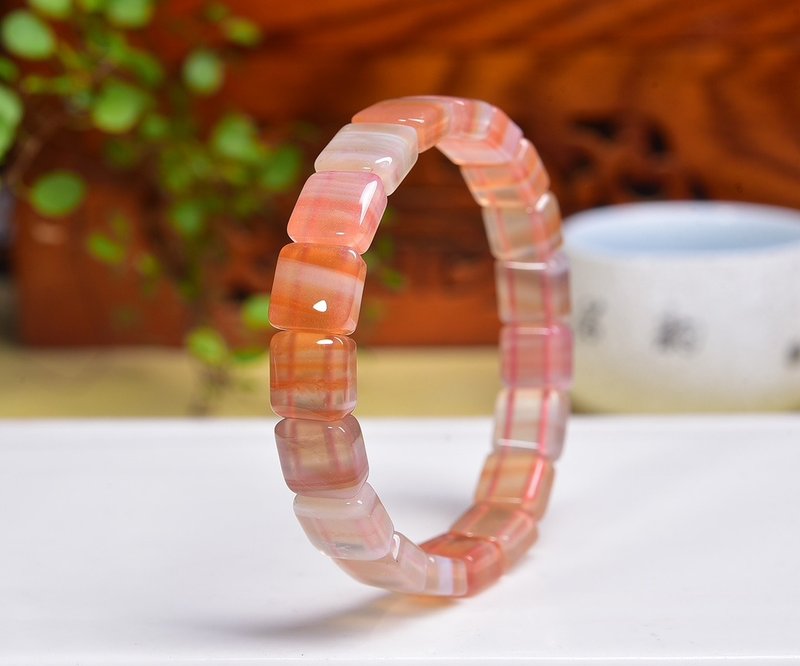 Pure natural red boss agate hand-made color is super beautiful, the goods are not very beautiful - Bracelets - Semi-Precious Stones 