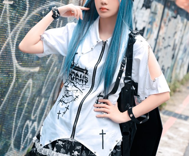 Tokyo Cyberpunk Streetwear Styles w/ Pink Hair, Killstar Harness