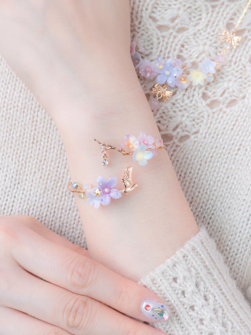 Light Purple Swan Flower 14K Gold-plated Branch Bangle - สร้อยข้อมือ - ดินเหนียว สีม่วง