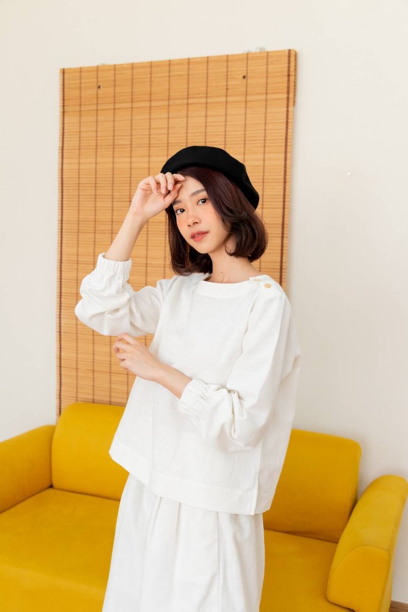 Rina Top - Thai cotton long sleeve with wooden buttons (Off white) - 女上衣/長袖上衣 - 棉．麻 白色