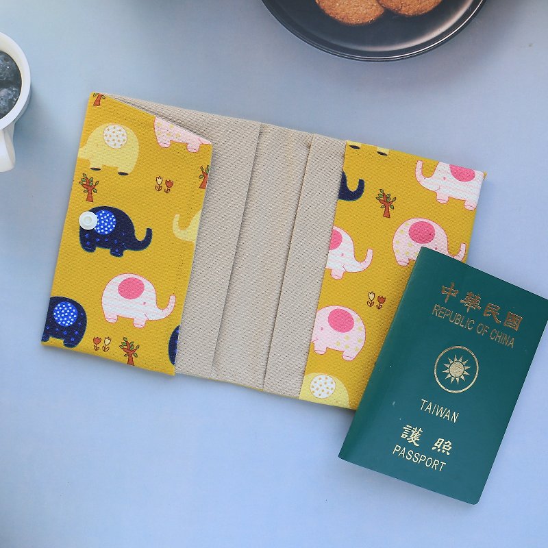 [Elephant-Yellow] Limited Edition Passport Cover Passport Holder Passport Bag - ที่เก็บพาสปอร์ต - ผ้าฝ้าย/ผ้าลินิน สีน้ำเงิน